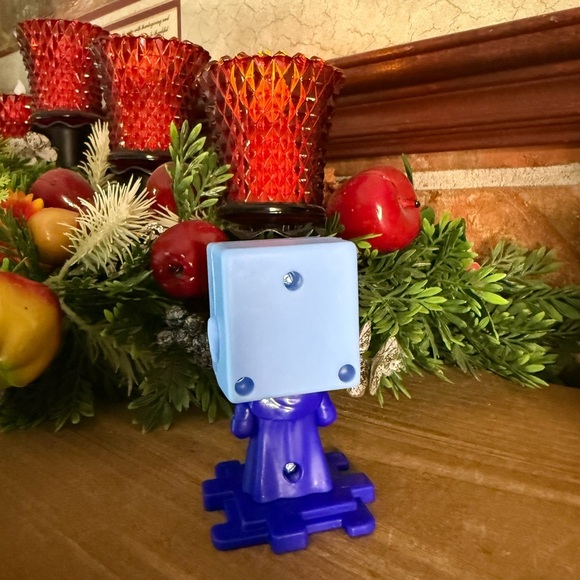 Minecraft Evoker Blue Action Figure with Green Eyes - Picture 4 of 8